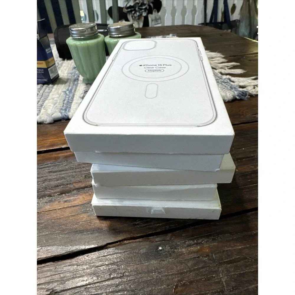 Apple Clear Case with MagSafe‎ for iPhone 15 Plus NEW Open Box
